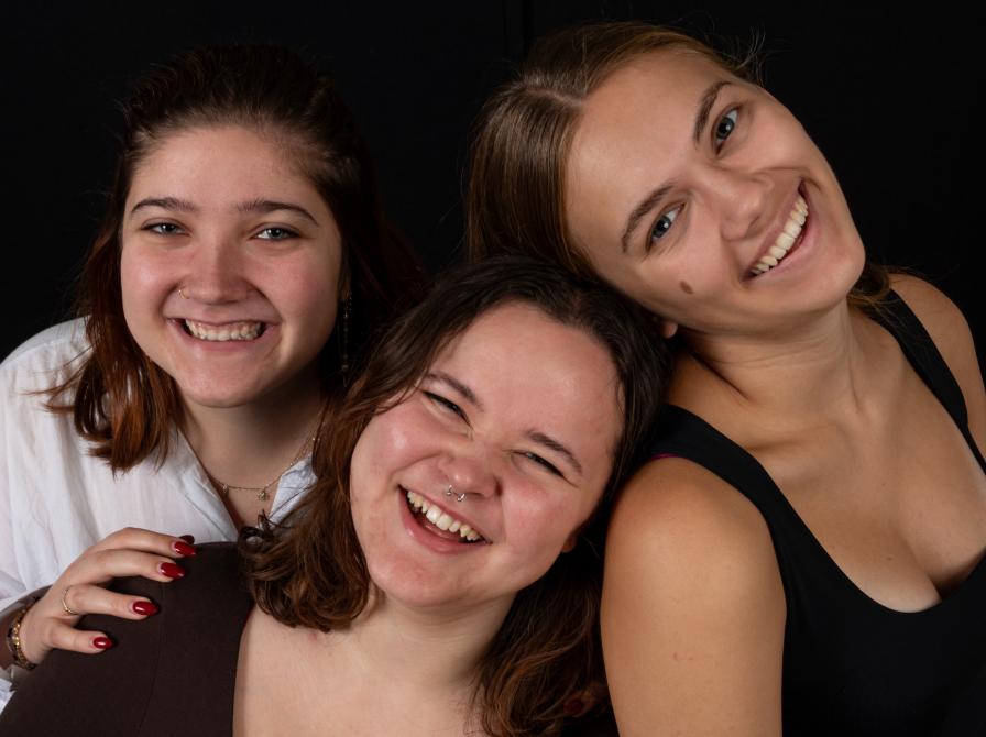 De tre medlemmer af Teatergruppen Treklang.